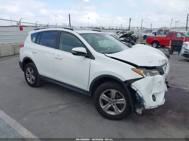 Toyota Rav4 Xle 2015 JTMWFREV3FD076394 Image 1