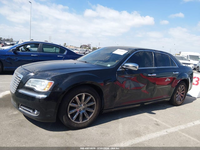 Chrysler 300C 2014 2C3CCAET2EH217005 Image 14
