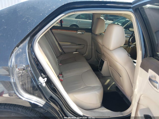 Chrysler 300C 2014 2C3CCAET2EH217005 Image 8