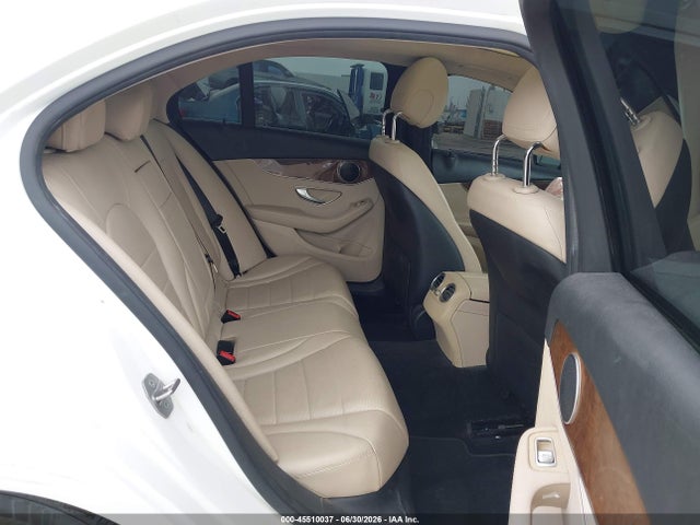 55SWF4JB6GU158224 Mercedes-Benz C 300
