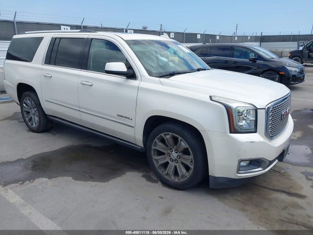 GMC Yukon Xl 1500 Denali 2015 1GKS2JKJ9FR710778 zdjęcie główne