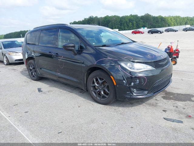 Продаж на аукціоні авто 2018 Chrysler Pacifica Touring L, vin: 2C4RC1BGXJR214354, номер лоту: 45511218