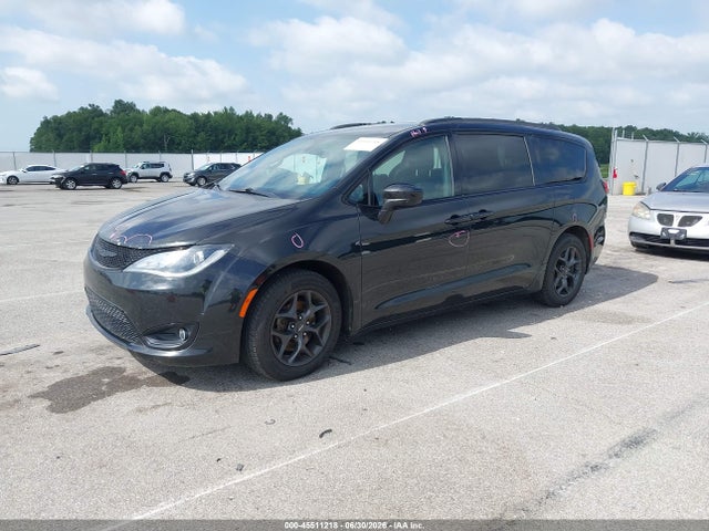 Продаж на аукціоні авто 2018 Chrysler Pacifica Touring L, vin: 2C4RC1BGXJR214354, номер лоту: 45511218