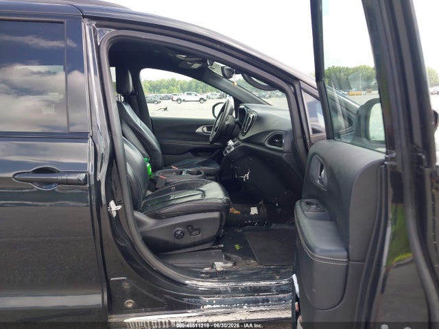 Продаж на аукціоні авто 2018 Chrysler Pacifica Touring L, vin: 2C4RC1BGXJR214354, номер лоту: 45511218