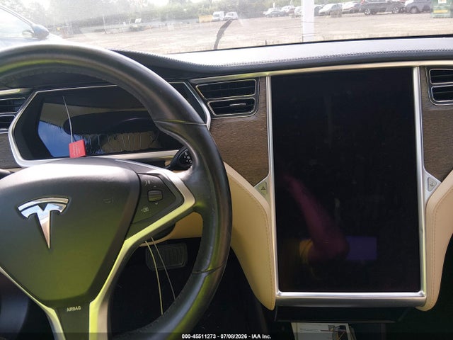 45511273 :رقم المزاد ، 5YJSA1CN2DFP05490 vin ، 2013 Tesla Model S مزاد بيع