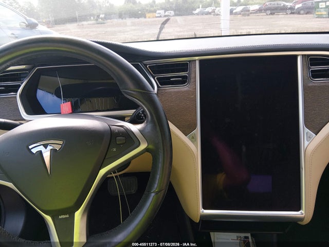 45511273 :رقم المزاد ، 5YJSA1CN2DFP05490 vin ، 2013 Tesla Model S مزاد بيع