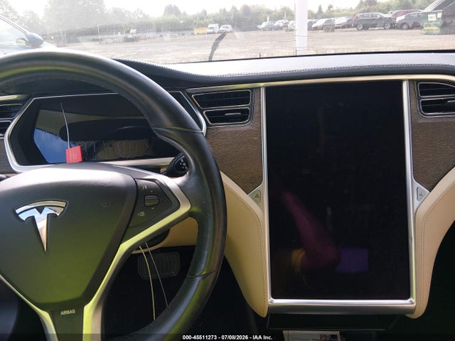 45511273 :رقم المزاد ، 5YJSA1CN2DFP05490 vin ، 2013 Tesla Model S مزاد بيع