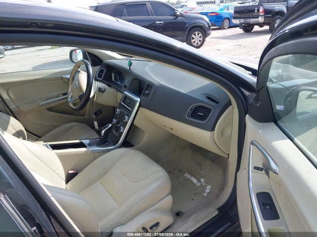 Продажа на аукционе авто 2015 Volvo S60 T5 Premier, vin: YV140MFK3F2337643, номер лота: 45511282