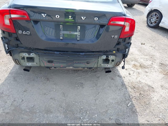 Продажа на аукционе авто 2015 Volvo S60 T5 Premier, vin: YV140MFK3F2337643, номер лота: 45511282