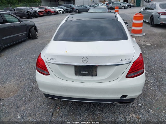 Aukcja sprzedaży 2015 Mercedes-benz C 300 4matic, vin: 55SWF4KB0FU032678, numer aukcji: 45511314