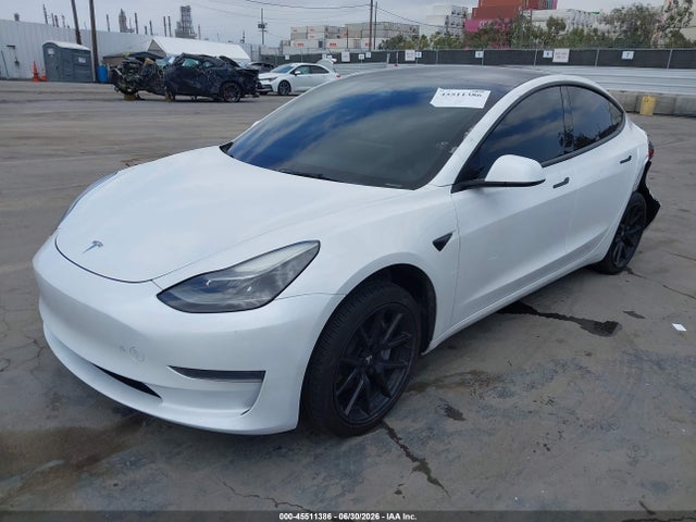 Tesla Model 3 Rear-wheel Drive 2023 5YJ3E1EA7PF499946 Image 2