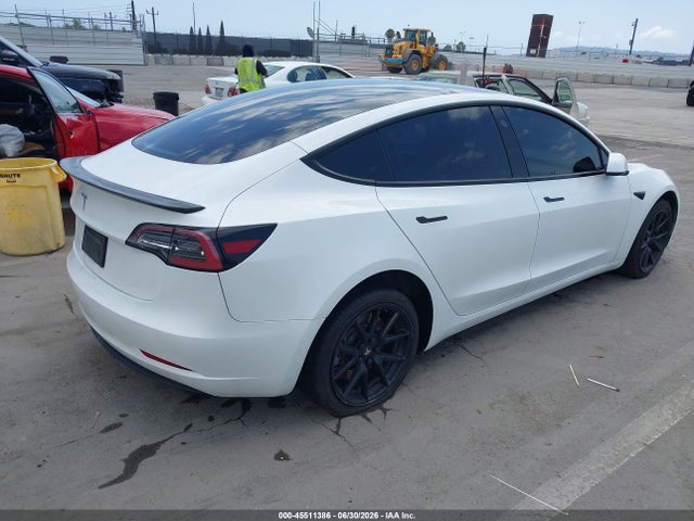 Tesla Model 3 Rear-wheel Drive 2023 5YJ3E1EA7PF499946 Image 4