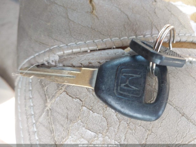 Auction sale of the 1998 Honda Accord Ex V6, vin: 1HGCG2256WA015829, lot number: 45511488