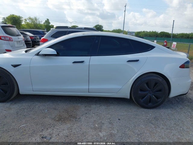 5YJSA1E69NF461800 Tesla Model S Plaid Tri Motor All-wheel Drive