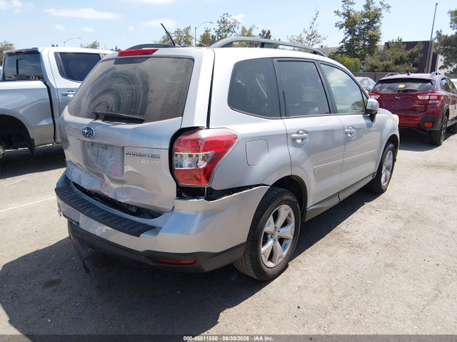 Subaru Forester 2.5i Premium 2015 JF2SJADC2FH447800 Image 4