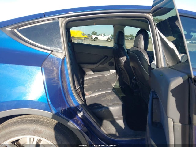 Продаж на аукціоні авто 2022 Tesla Model Y Long Range Dual Motor All-wheel Drive, vin: 7SAYGDEEXNF485236, номер лоту: 45511753