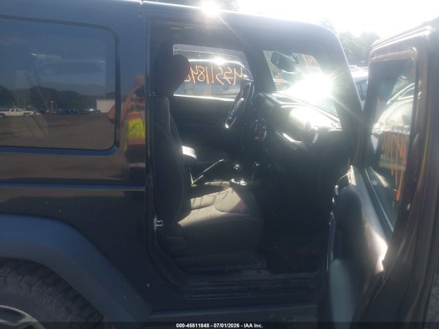 Jeep Wrangler Rubicon 2015 1C4BJWCG7FL552068 Image 5