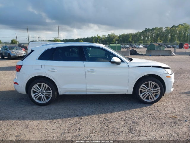 45511883 :رقم المزاد ، WA1BNAFY4J2021835 vin ، 2018 Audi Q5 2.0t Premium/2.0t Tech Premium مزاد بيع