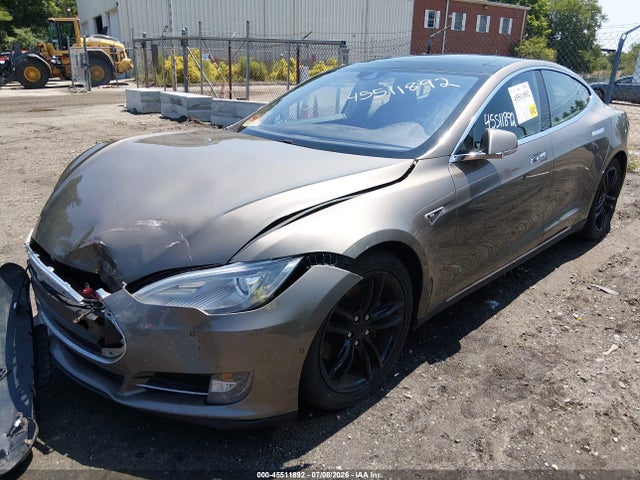 Tesla Model S 70d/85d/p85d 2015 5YJSA1H23FF089204 Image 2