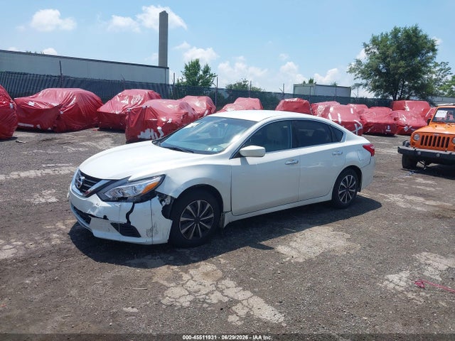 Nissan Altima 2.5 S 2017 1N4AL3AP8HC129452 Image 2