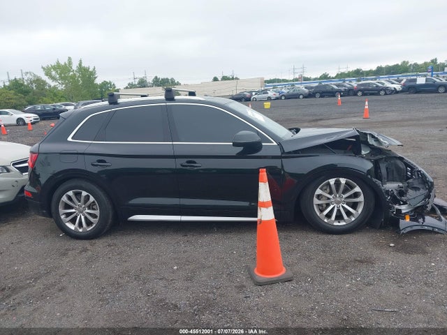 Aukcja sprzedaży 2020 Audi Q5 Premium 45 Tfsi Quattro S Tronic/titanium Premium 45 Tfsi Quattro S Tronic, vin: WA1ANAFY7L2065763, numer aukcji: 45512001