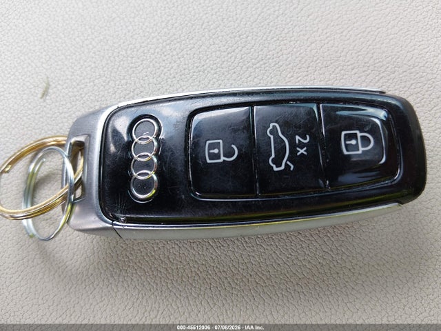 Продажа на аукционе авто 2019 Audi E-tron Premium Plus, vin: WA1LAAGE2KB011276, номер лота: 45512006