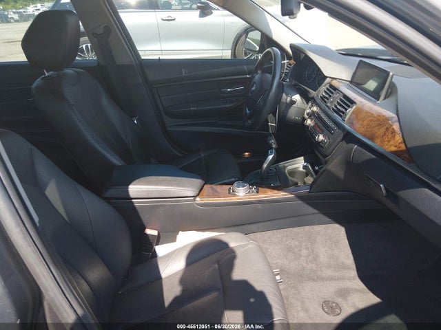 2015 Bmw 328i Xdrive მანქანა იყიდება აუქციონზე, vin: WBA3B5C57FF959555, აუქციონის ნომერი: 45512051