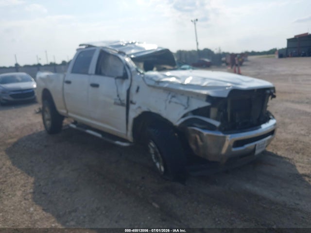45512056 :رقم المزاد ، 3C6UR5CJ8JG150421 vin ، 2018 Ram 2500 Tradesman  4x4 6'4 Box مزاد بيع
