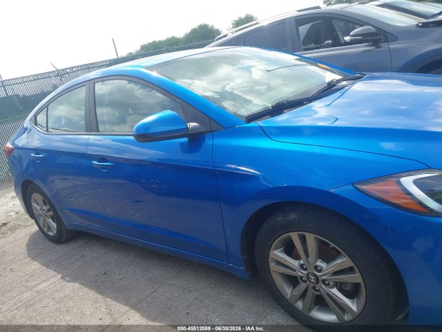 45512089 :رقم المزاد ، KMHD84LF0HU327063 vin ، 2017 Hyundai Elantra Value Edition مزاد بيع