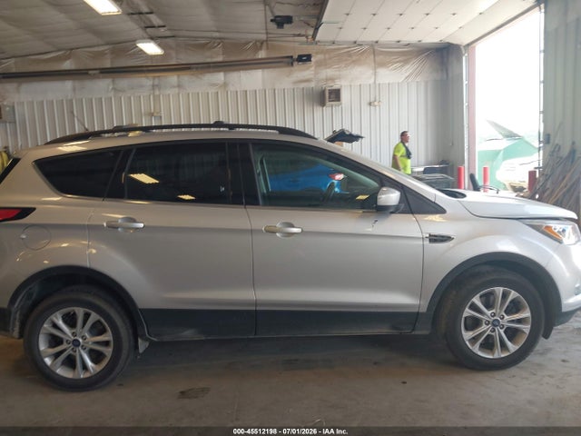 45512198 :رقم المزاد ، 1FMCU9HD0JUD57570 vin ، 2018 Ford Escape Sel مزاد بيع