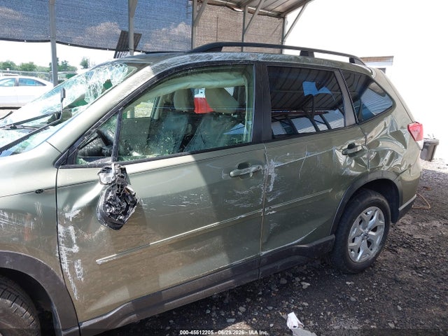 45512205 :رقم المزاد ، JF2SKACC0KH556698 vin ، 2019 Subaru Forester مزاد بيع