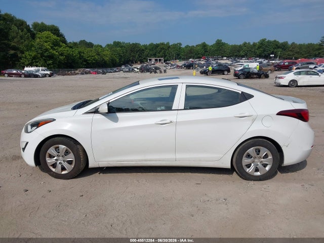 5NPDH4AE1GH753299 Hyundai ELANTRA SE