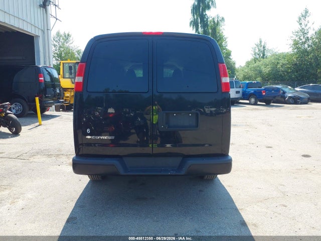 1GAWGEFF9H1302660 Chevrolet Express 2500 Ls