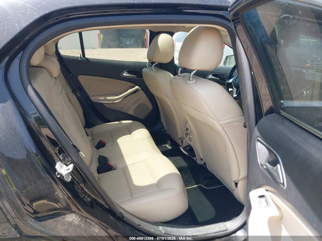 2015 Mercedes-benz Gla 250 4matic მანქანა იყიდება აუქციონზე, vin: WDCTG4GB0FJ128064, აუქციონის ნომერი: 45512386