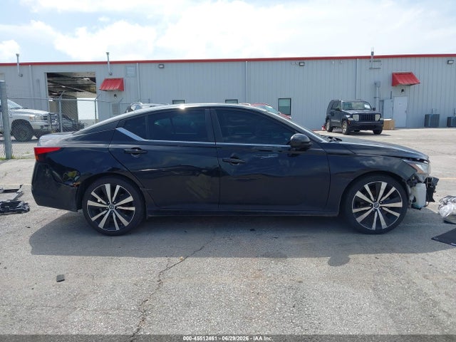 45512461 :رقم المزاد ، 1N4BL4CV4MN307930 vin ، 2021 Nissan Altima Sr Fwd مزاد بيع