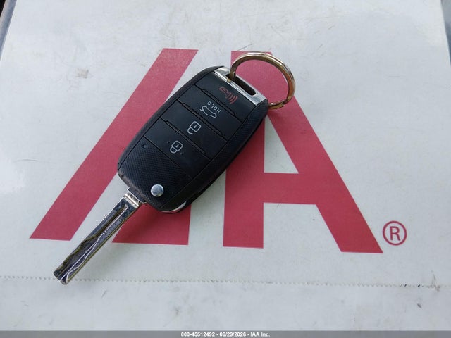KIA Optima Lx 2015 KNAGM4A70F5634679 Image 11