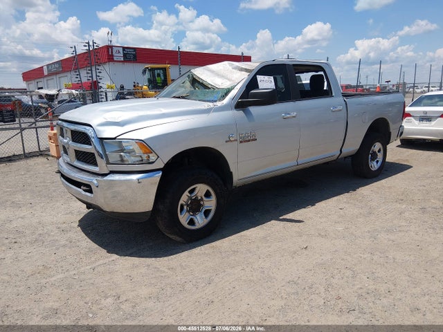 45512528 :رقم المزاد ، 3C6UR5DL4JG402147 vin ، 2018 Ram 2500 Slt  4x4 6'4 Box مزاد بيع