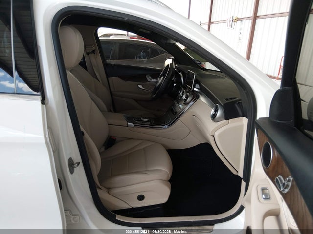 2018 Mercedes-benz Glc 300 მანქანა იყიდება აუქციონზე, vin: WDC0G4JB2JV087742, აუქციონის ნომერი: 45512531