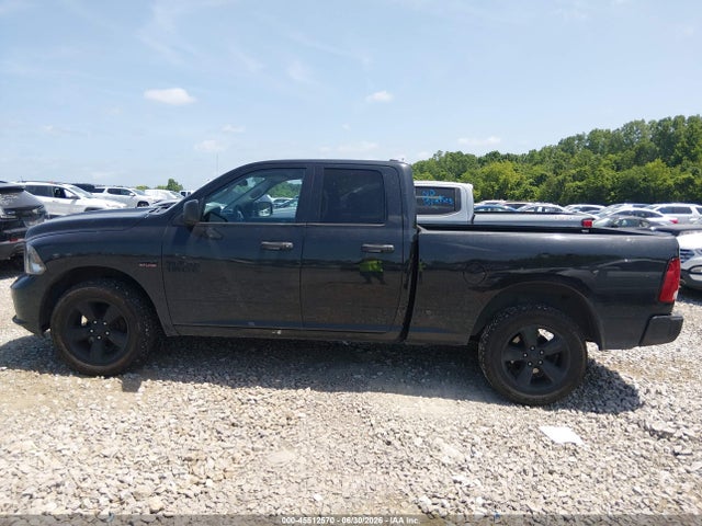 1C6RR7FT3JS176061 RAM 1500 Express 4x4 6&#039;4 Box