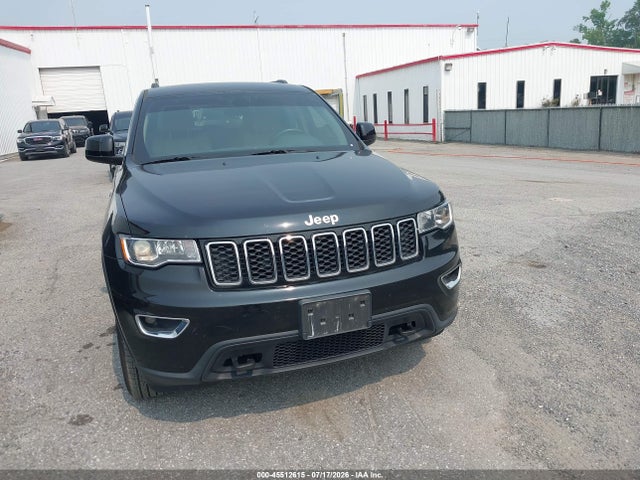 1C4RJFAG2KC754229 Jeep Grand Cherokee Laredo E 4x4