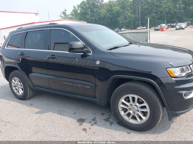 1C4RJFAG2KC754229 Jeep Grand Cherokee Laredo E 4x4