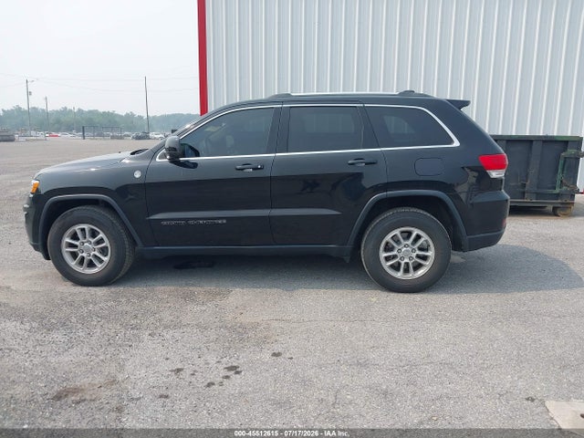 1C4RJFAG2KC754229 Jeep Grand Cherokee Laredo E 4x4