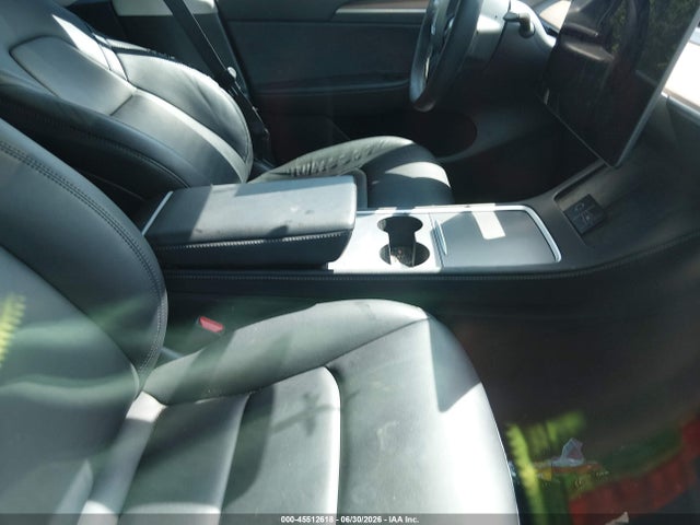 Продажа на аукционе авто 2024 Tesla Model Y Long Range Dual Motor All-wheel Drive, vin: 7SAYGAEE7RF063560, номер лота: 45512618