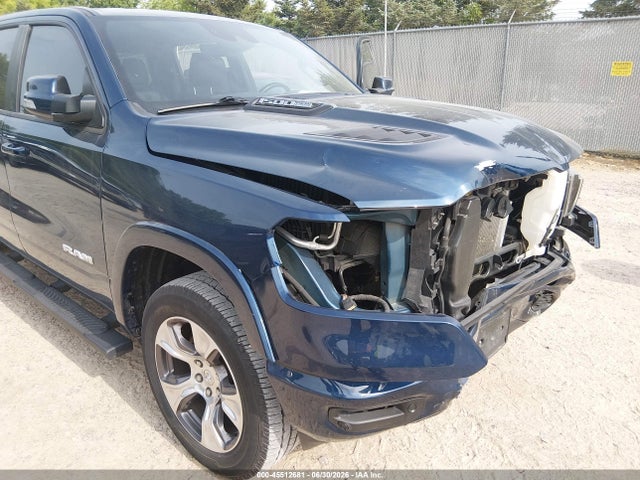 2021 Ram 1500 Laramie  4x4 5'7 Box მანქანა იყიდება აუქციონზე, vin: 1C6SRFJT3MN751636, აუქციონის ნომერი: 45512681