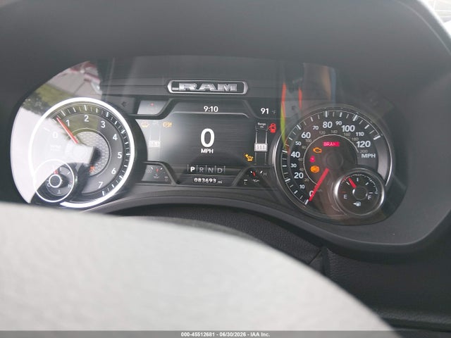 2021 Ram 1500 Laramie  4x4 5'7 Box მანქანა იყიდება აუქციონზე, vin: 1C6SRFJT3MN751636, აუქციონის ნომერი: 45512681