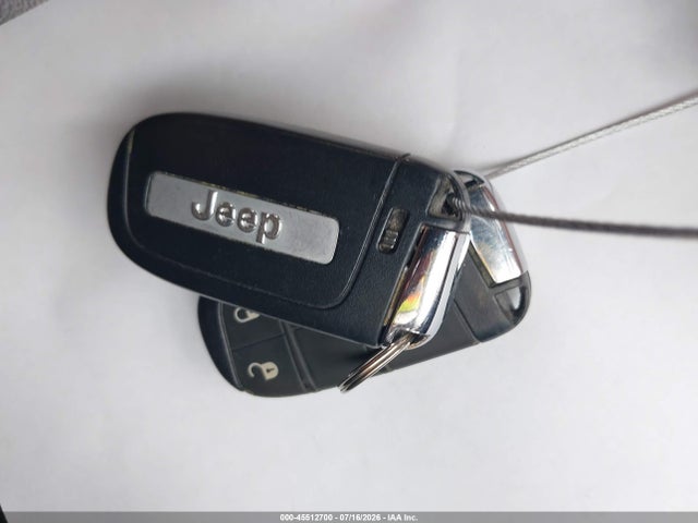 2022 Jeep Compass Latitude Lux 4x4 მანქანა იყიდება აუქციონზე, vin: 3C4NJDFB8NT113482, აუქციონის ნომერი: 45512700