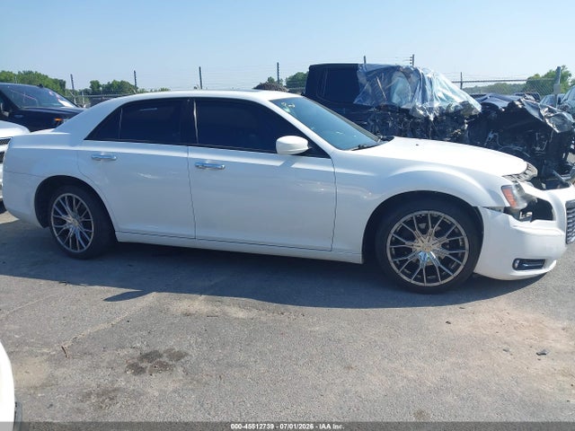 Продаж на аукціоні авто 2014 Chrysler 300, vin: 2C3CCABG3EH230983, номер лоту: 45512739