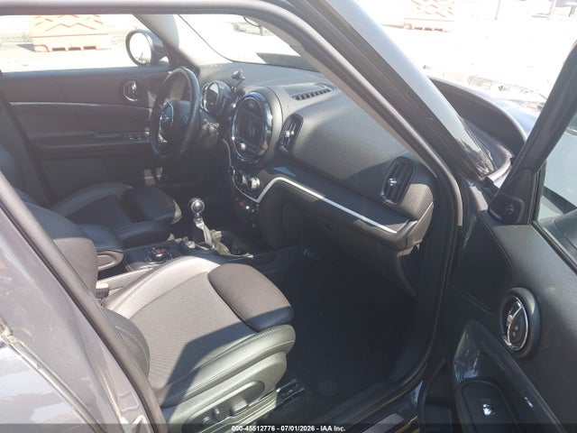 2018 Mini Countryman Cooper S მანქანა იყიდება აუქციონზე, vin: WMZYT5C32J3E69283, აუქციონის ნომერი: 45512776