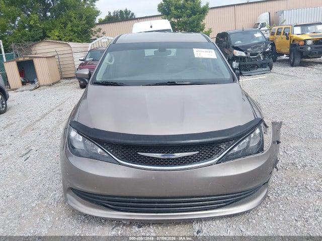 2017 Chrysler Pacifica Touring მანქანა იყიდება აუქციონზე, vin: 2C4RC1DG3HR708918, აუქციონის ნომერი: 45512849
