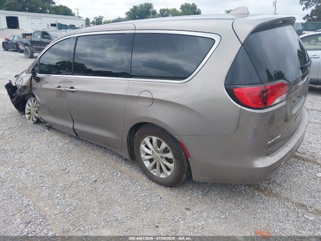 2017 Chrysler Pacifica Touring მანქანა იყიდება აუქციონზე, vin: 2C4RC1DG3HR708918, აუქციონის ნომერი: 45512849